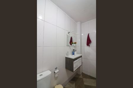Apartamento à venda com 74m², 2 quartos e 1 vagaBanheiro Social