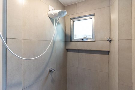 Banheiro de kitnet/studio para alugar com 1 quarto, 29m² em Vila Buarque, São Paulo