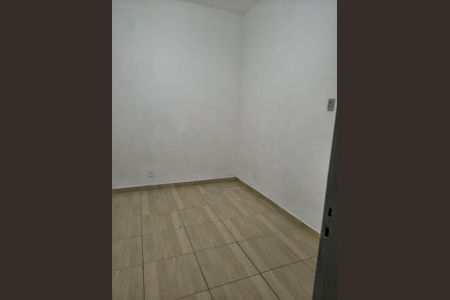 Sala de casa para alugar com 4 quartos, 90m² em Ramos, Rio de Janeiro