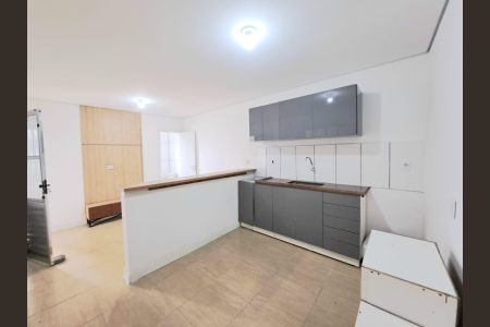 Cozinha de casa para alugar com 1 quarto, 35m² em Veloso, Osasco