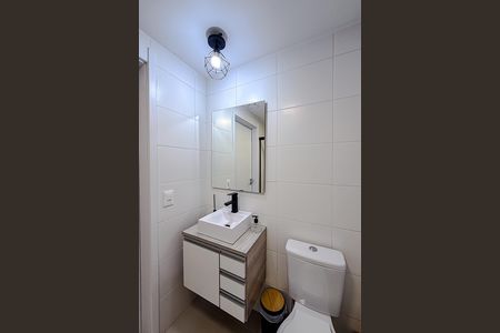 Banheiro de kitnet/studio à venda com 1 quarto, 25m² em Vila Mariana, São Paulo