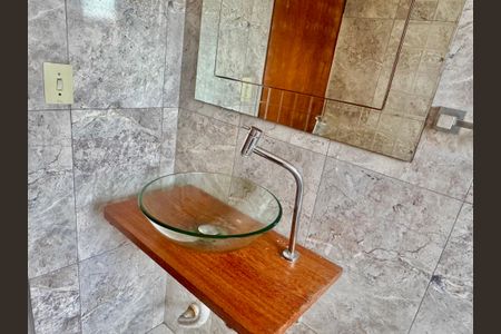 Casa para alugar com 265m², 4 quartos e 2 vagasBanheiro 2