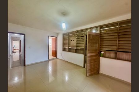 Casa para alugar com 265m², 4 quartos e 2 vagasQuarto 4