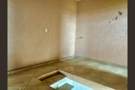 Casa para alugar com 265m², 4 quartos e 2 vagasHall