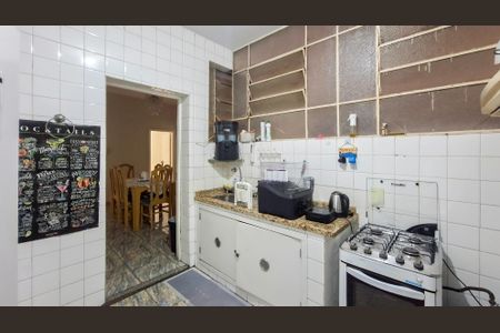 Apartamento à venda com 120m², 3 quartos e sem vagaCozinha e Área de Serviço
