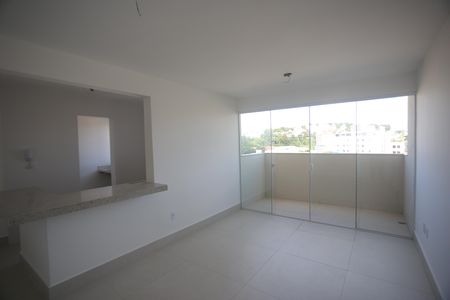 Apartamento à venda com 3 quartos, 82m² em Padre Eustáquio, Belo Horizonte
