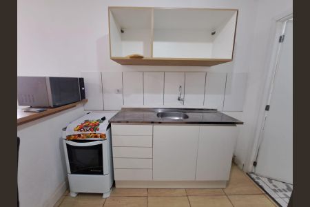 Cozinha de casa para alugar com 1 quarto, 35m² em Veloso, Osasco