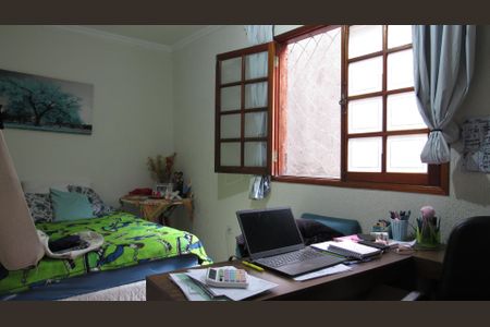 Casa à venda com 246m², 3 quartos e 2 vagasQuarto 1