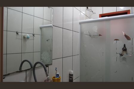 Casa à venda com 246m², 3 quartos e 2 vagasBanheiro 2