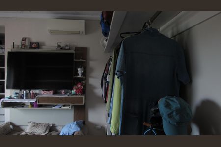 Casa à venda com 246m², 3 quartos e 2 vagasSuíte