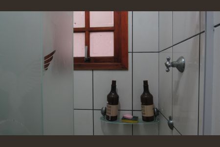 Casa à venda com 246m², 3 quartos e 2 vagasBanheiro 2