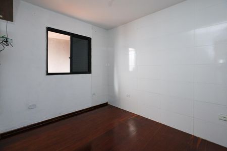 Quarto de casa para alugar com 1 quarto, 40m² em Parque Pinheiros, Taboão da Serra