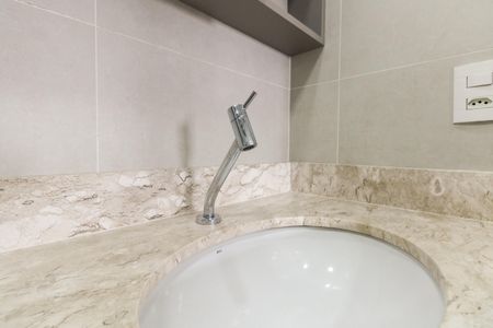 Apartamento à venda com 68m², 2 quartos e 2 vagasBanheiro Social 