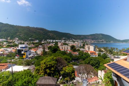 Apartamento à venda com 350m², 5 quartos e 2 vagasVista da Suíte 3