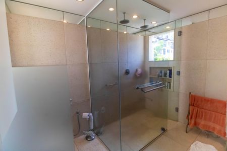 Apartamento à venda com 350m², 5 quartos e 2 vagasBanheiro da Suíte 3