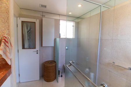 Apartamento à venda com 350m², 5 quartos e 2 vagasBanheiro da Suíte 3