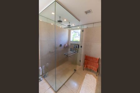 Apartamento à venda com 350m², 5 quartos e 2 vagasBanheiro da Suíte 3