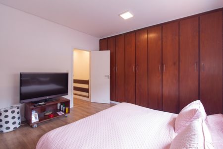 Casa à venda com 4 quartos, 162m² em Vila Mariana, São Paulo