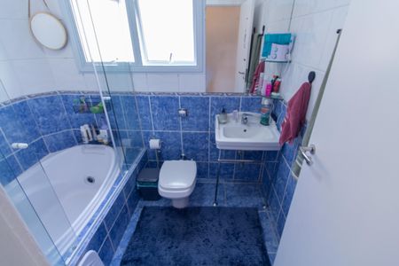 Casa à venda com 162m², 4 quartos e 2 vagas