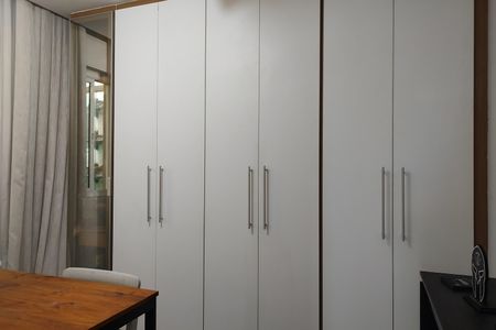 Apartamento à venda com 108m², 3 quartos e 2 vagasQuarto 3 - Armários