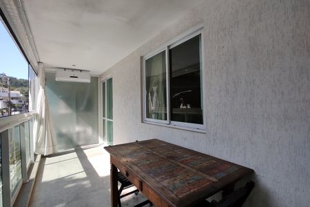 Apartamento à venda com 108m², 3 quartos e 2 vagasVaranda da Sala