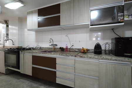 Apartamento à venda com 108m², 3 quartos e 2 vagasCozinha - Armários