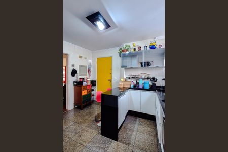 Apartamento à venda com 105m², 3 quartos e 2 vagas Apartamento à venda com 105m², 3 quartos e 2 vagasCozinha