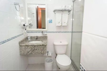 Banheiro de apartamento à venda com 1 quarto, 35m² em Centro, Osasco