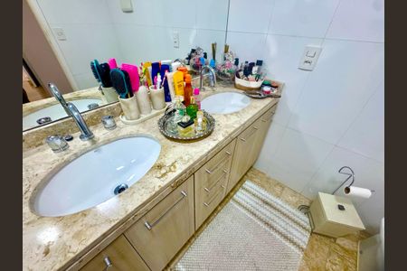 Apartamento à venda com 159m², 3 quartos e 3 vagasSuite quarto 3