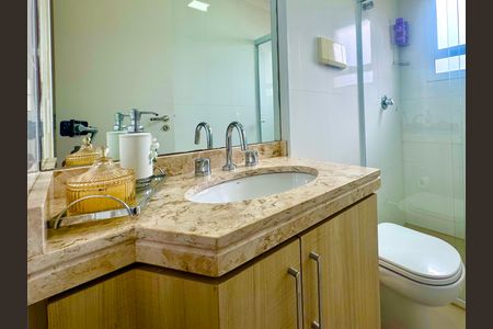 Apartamento à venda com 159m², 3 quartos e 3 vagasBanheiro 1