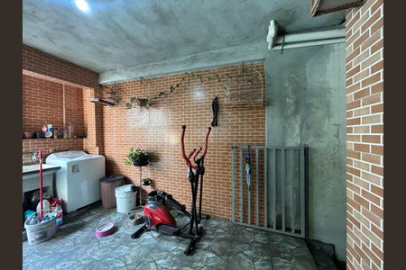 Casa à venda com 210m², 4 quartos e 1 vagaÁrea de Serviço