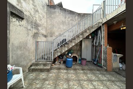 Casa à venda com 210m², 4 quartos e 1 vagaQuintal