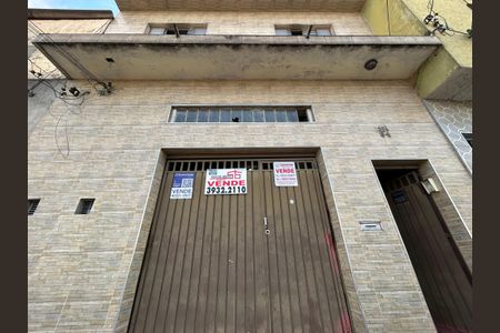 Casa à venda com 210m², 4 quartos e 1 vagaFachada