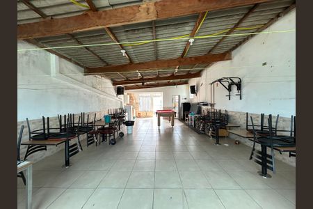 Casa à venda com 210m², 4 quartos e 1 vagaSalão de Festas e Churrasqueira