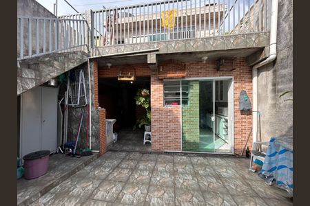 Casa à venda com 210m², 4 quartos e 1 vagaQuintal