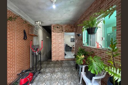 Casa à venda com 210m², 4 quartos e 1 vagaÁrea de Serviço