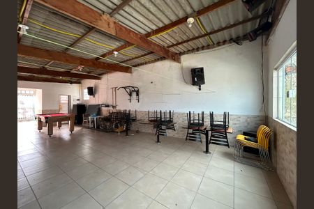 Casa à venda com 210m², 4 quartos e 1 vagaSalão de Festas e Churrasqueira