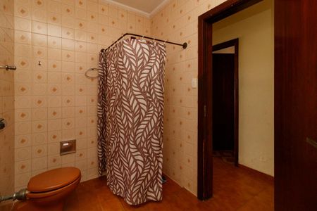 Casa para alugar com 100m², 2 quartos e 2 vagasBanheiro