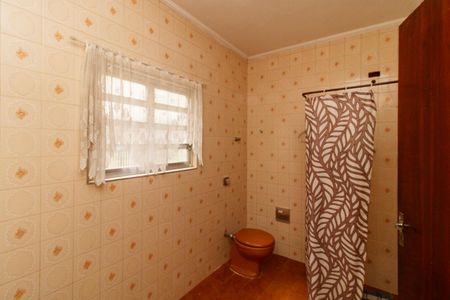 Casa para alugar com 100m², 2 quartos e 2 vagasBanheiro