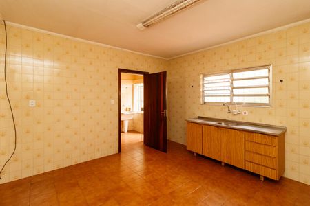 Casa para alugar com 100m², 2 quartos e 2 vagasCozinha