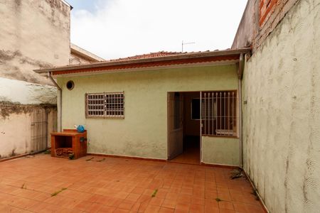 Casa para alugar com 100m², 2 quartos e 2 vagasQuintal