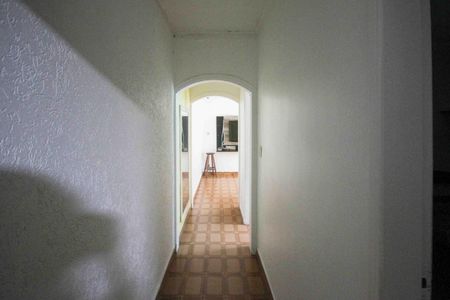 Casa para alugar com 120m², 2 quartos e 2 vagasCorredor