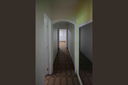 Casa para alugar com 120m², 2 quartos e 2 vagasCorredor