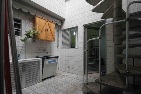 Casa para alugar com 120m², 2 quartos e 2 vagasÁrea de serviço