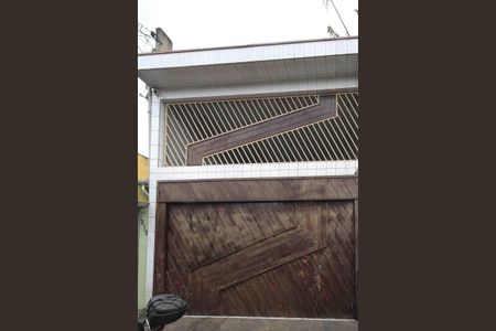 Casa para alugar com 120m², 2 quartos e 2 vagasFachada