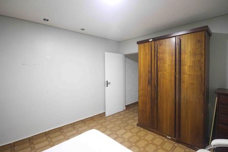 Casa para alugar com 120m², 2 quartos e 2 vagasQuarto