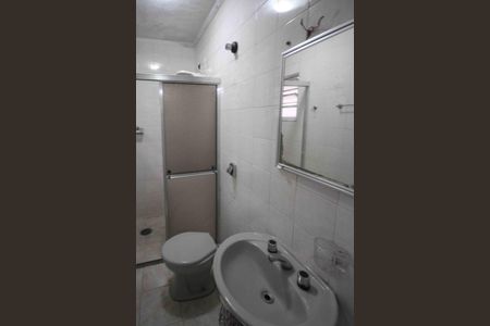 Casa para alugar com 120m², 2 quartos e 2 vagasBanheiro de Serviço