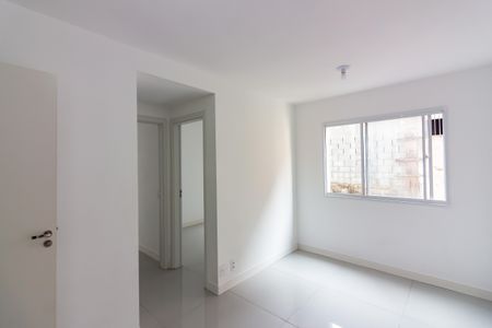 Sala  de apartamento para alugar com 2 quartos, 45m² em Santa Maria, Osasco
