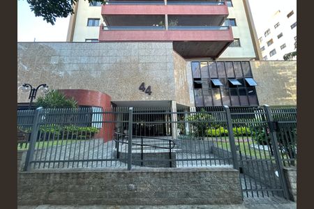 Apartamento à venda com 110m², 3 quartos e 2 vagasFachada
