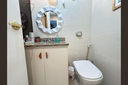 Apartamento à venda com 110m², 3 quartos e 2 vagasBanheiro social